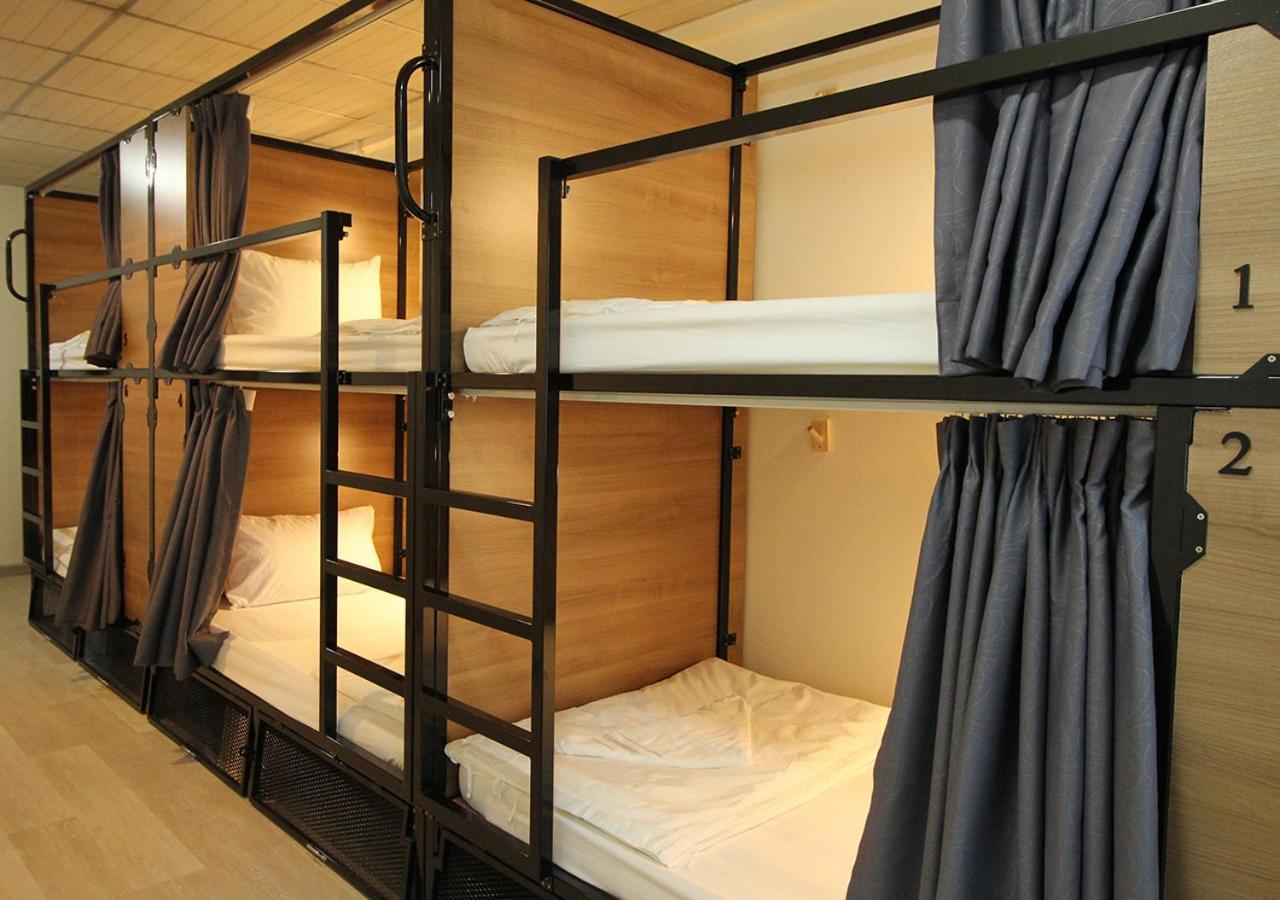 Chaiwat Hostel Бангкок Екстер'єр фото