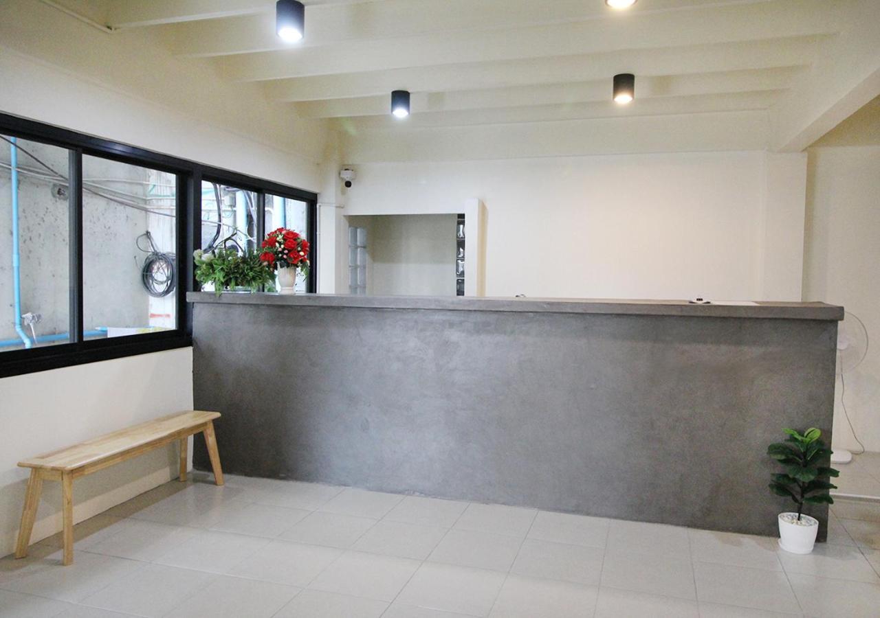 Chaiwat Hostel Бангкок Екстер'єр фото