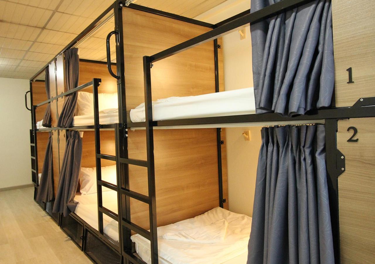 Chaiwat Hostel Бангкок Екстер'єр фото