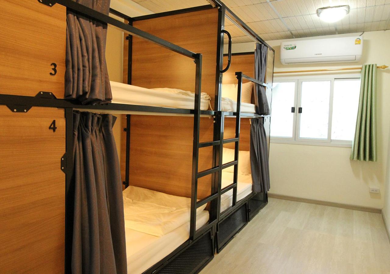 Chaiwat Hostel Бангкок Екстер'єр фото
