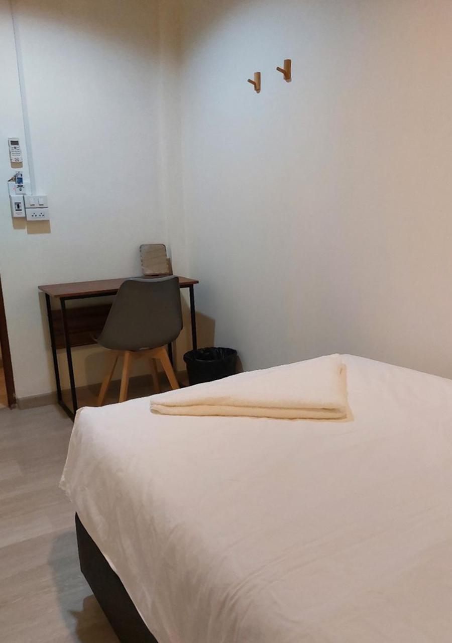Chaiwat Hostel Бангкок Екстер'єр фото